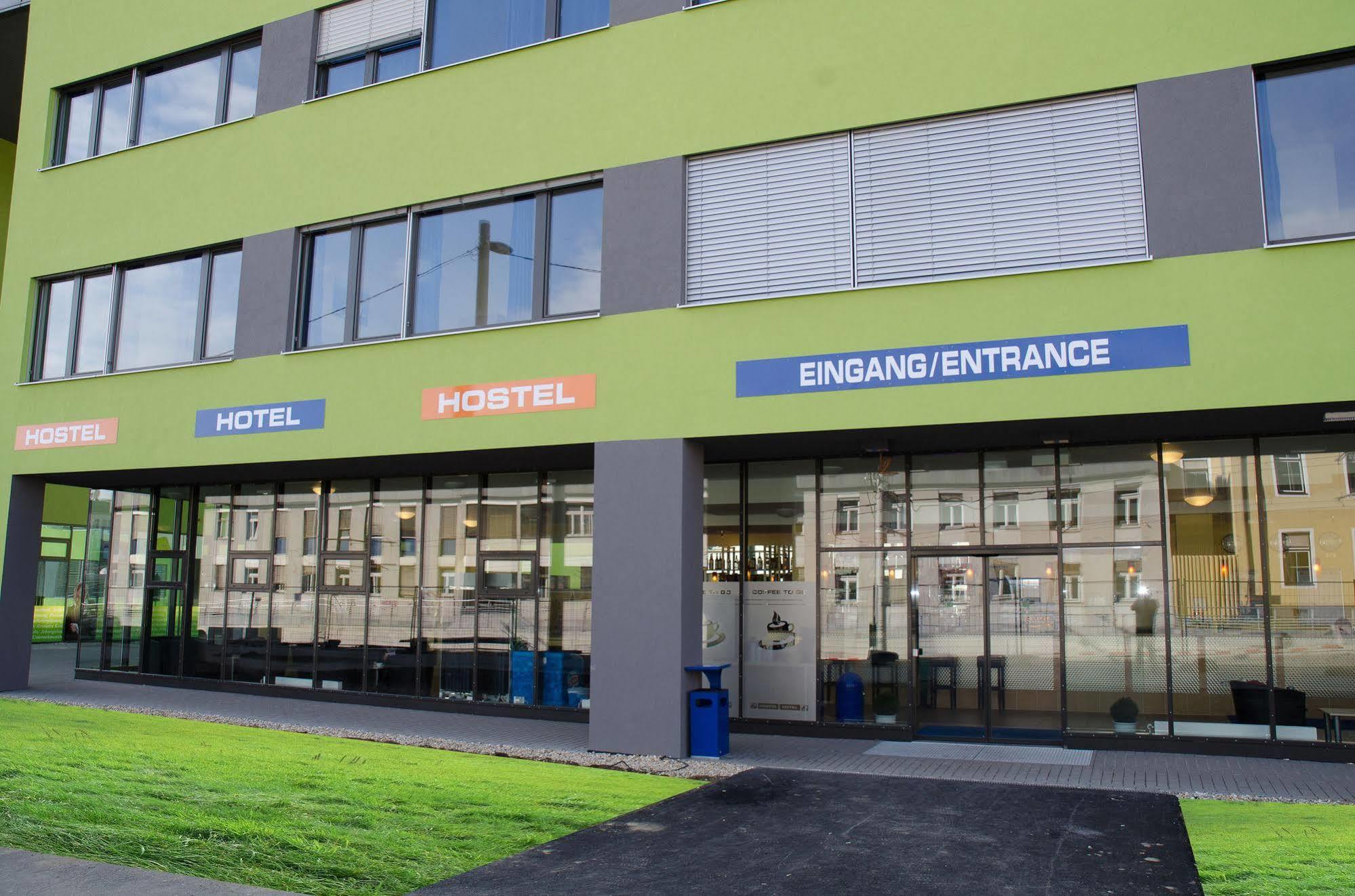 A&O Graz Hauptbahnhof Hostel Exterior photo